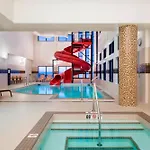 Courtyard By Marriott Calgary South