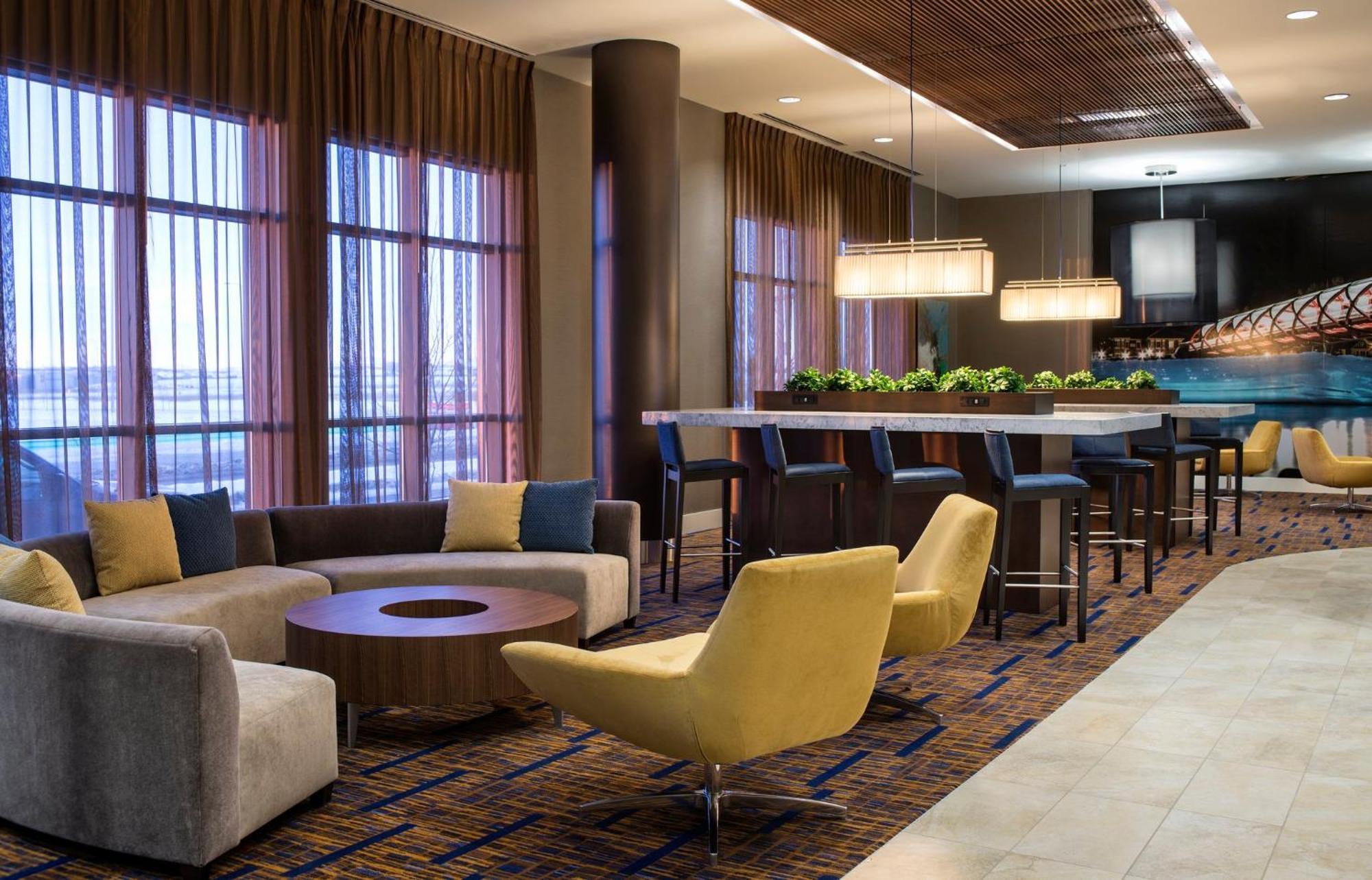 Courtyard By Marriott South Calgary