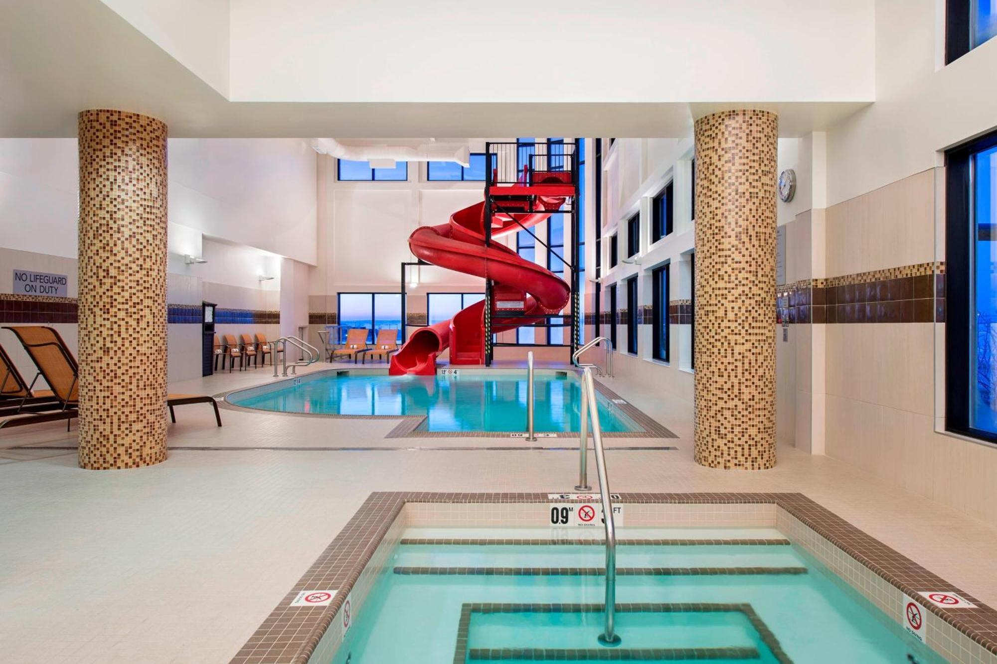 Courtyard By Marriott South Hotel Calgary