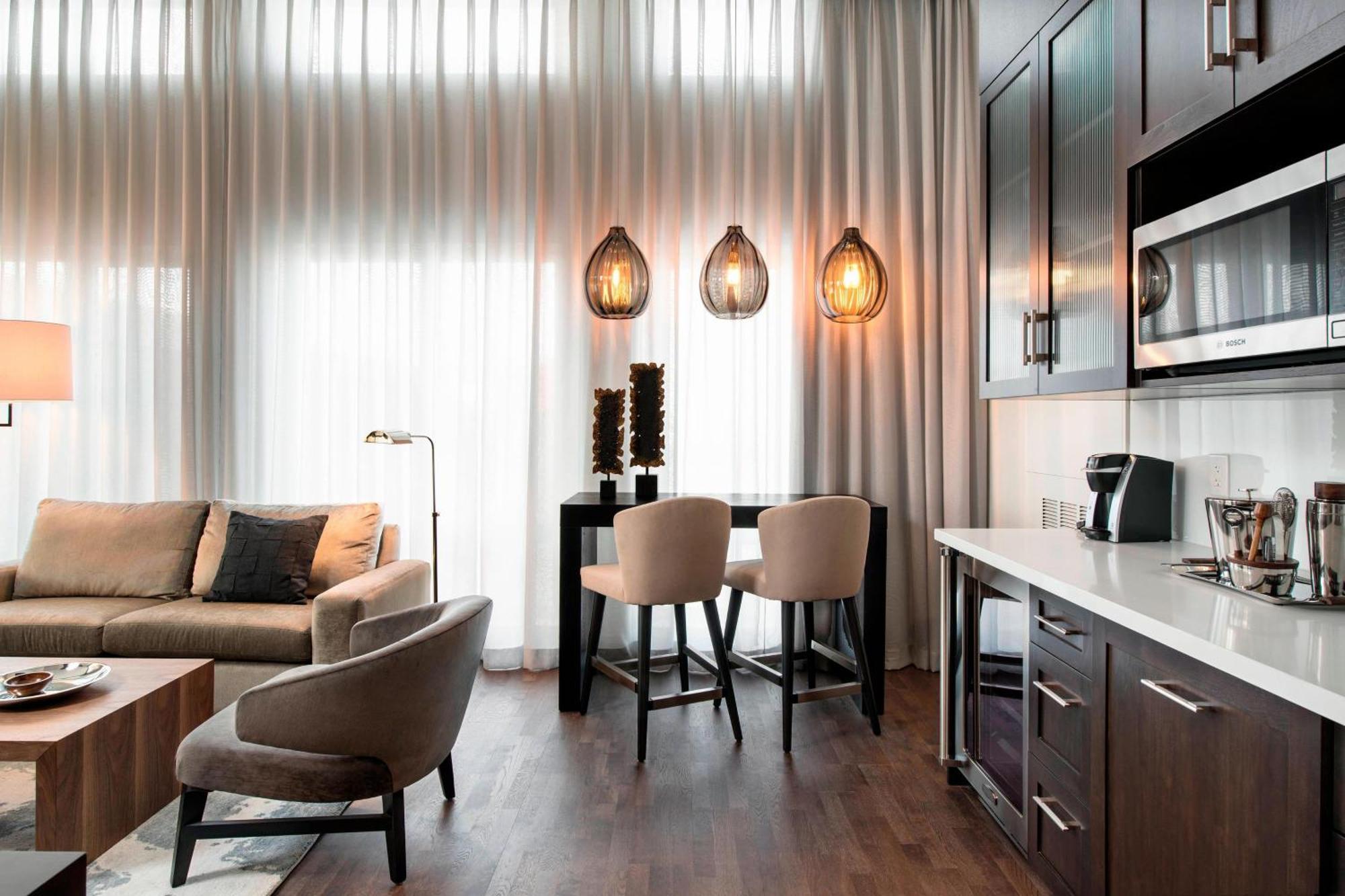 Courtyard By Marriott South Calgary