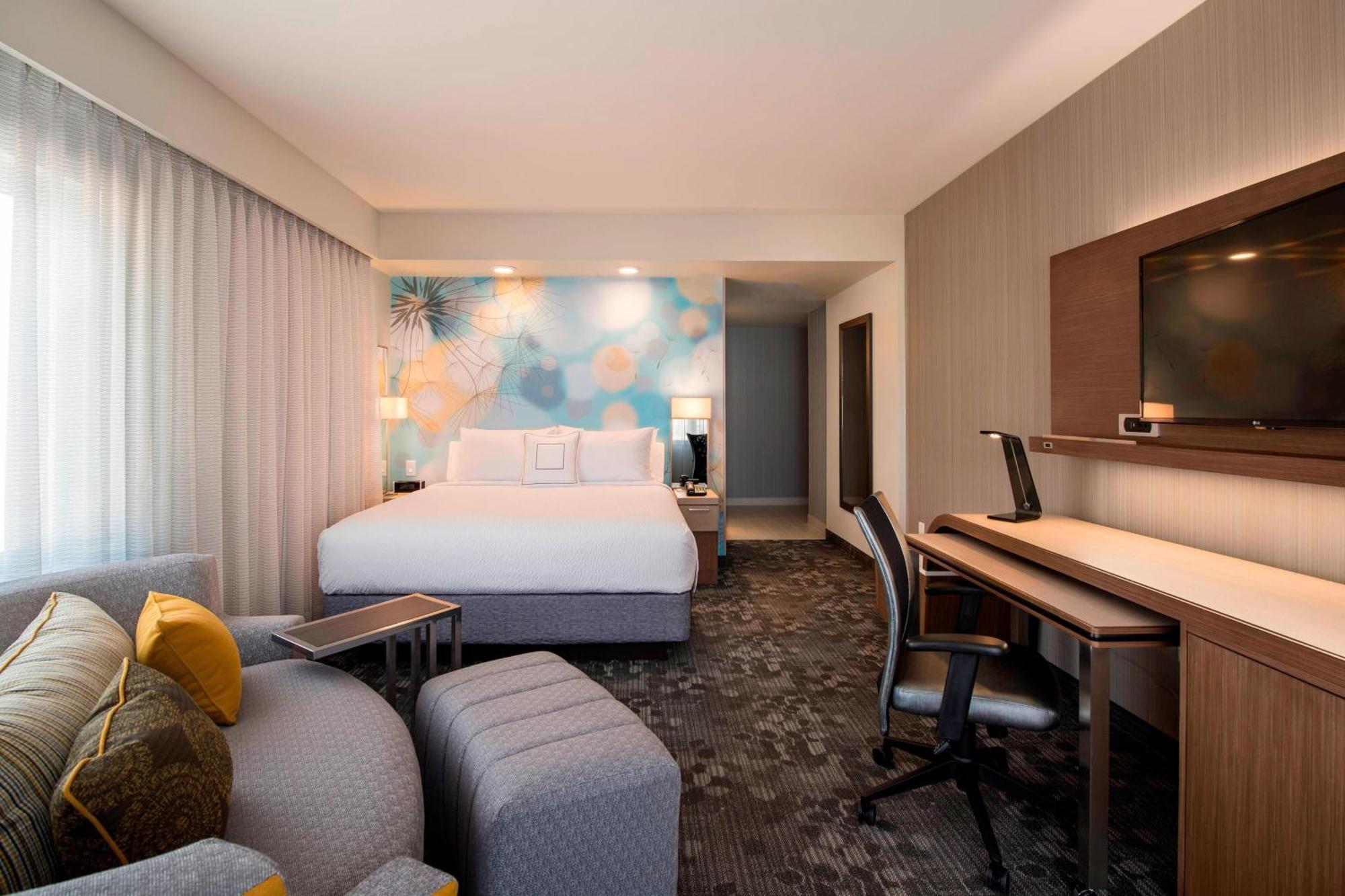 Hotel Courtyard By Marriott South Calgary